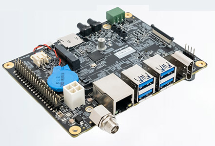 AVerMedia D131 CarrierBoard (f�r NVIDIA Jetson Orin NX / Xavier NX / Nano)